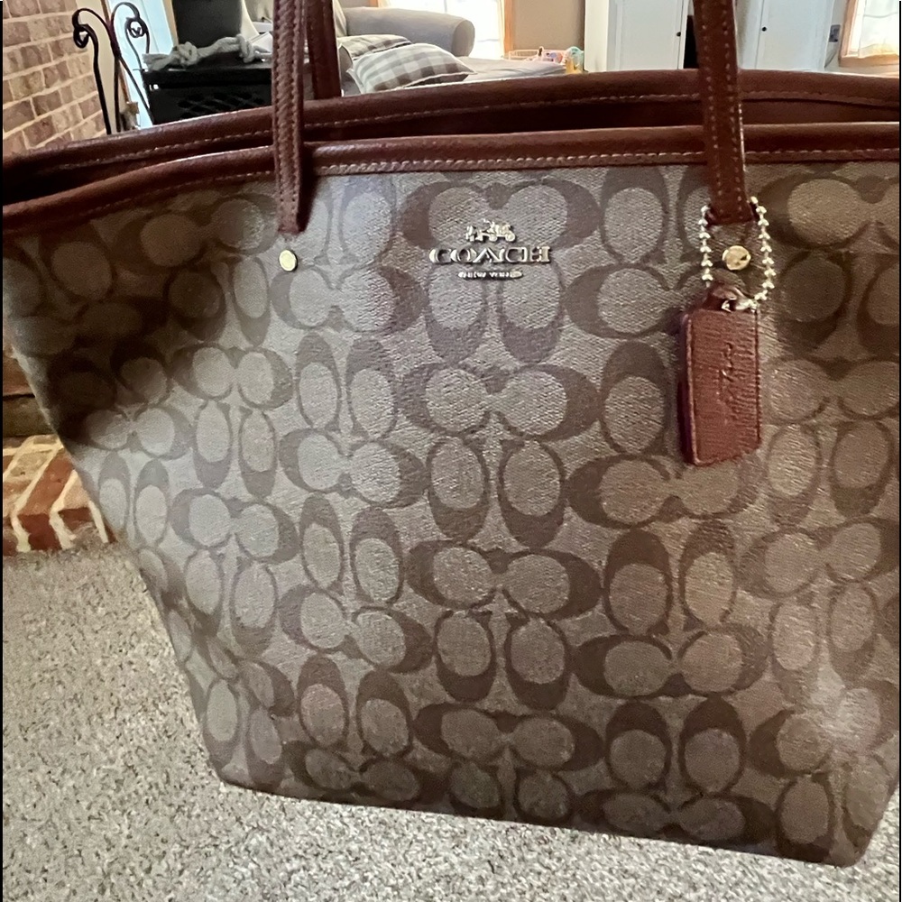 Authentic Coach Shoulder tote and wallet